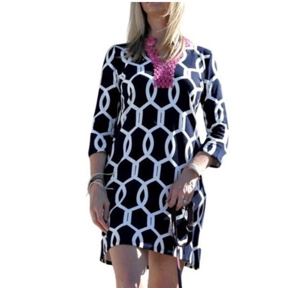 Crown & Ivy Navy White Geometric Print Pink Crochet Trim Tunic Dress Size Medium